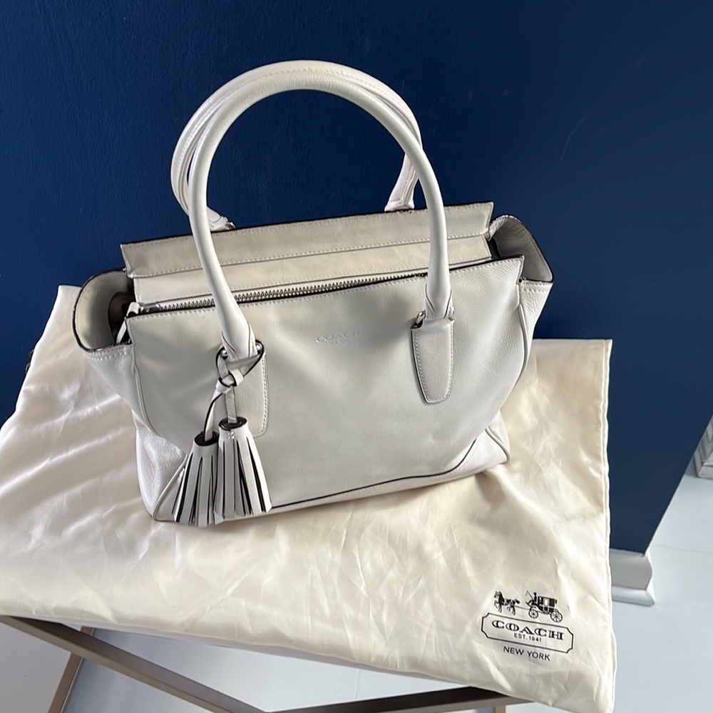 Just off white leather Coach purse with dust bag in EXCELLENT condition